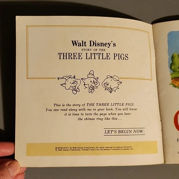 Walt Disney's Three Little Pigs Read Along storybook and record - Picture 7 of 7